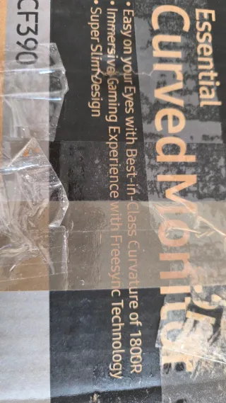 Monitor Curvo Samsung CF390 na caixa