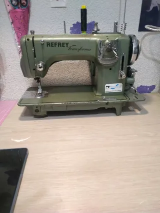 Máquina de coser Refrey 427 OFERTA 50 urge mudanza
