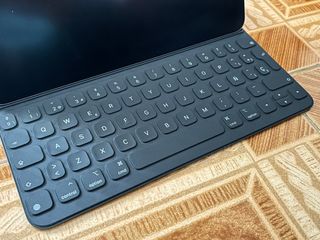 Teclado Smart Keyboard Folio iPad Pro Air 11