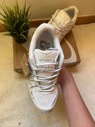 Asics Gel Kayano 20 Talla 42 Blancas/Plateadas