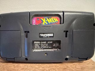 Sega Game Gear con juego x-men y adaptador