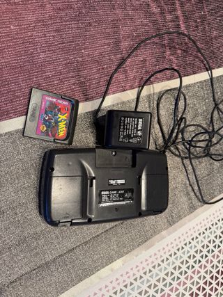 Sega Game Gear con juego x-men y adaptador