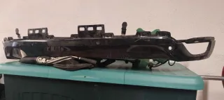 Parachoques trasero negro