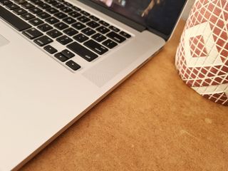 APPLE MacBook Pro 15" i7 16GB RAM 512GB SSD NVIDIA