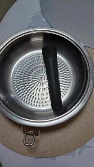 Sartén con tapa y softiera