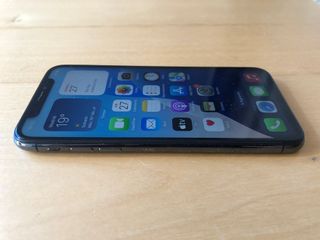 iPhone XS 64GB Negro