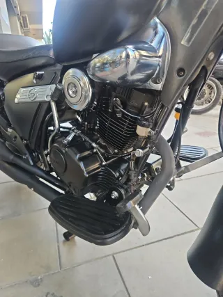 Keeway Superlight 125 Negra