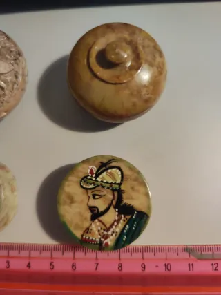 Lote 4 pastilleros piedra tallada y pintada