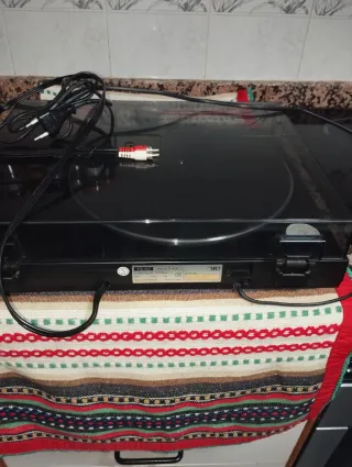 Tocadiscos TEAC P-490 Semiautomático