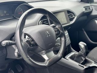 Peugeot 308 1.2 110CV
