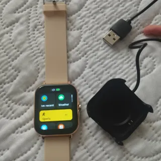 Smartwatch Beige y Dorado