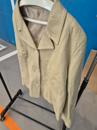 Chaqueta de cuero negra