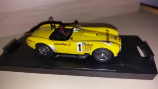 Maqueta Coche Amarillo Lease Plan L7