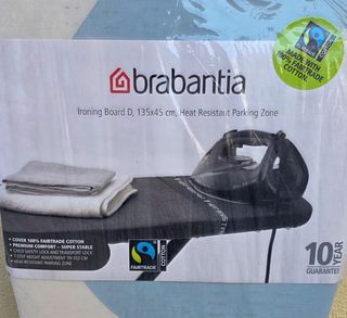 Tabla de planchar negra plegable. NUEVA