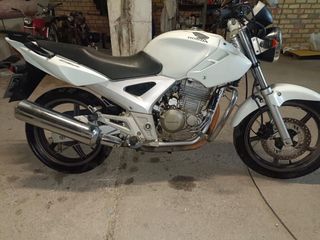 Honda CBF 250 - SOLO 9000 km - INCLUYE TRANSFERENC