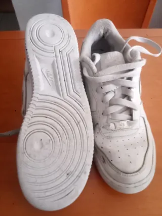 Nike Air Force 1 Blancas Desgastadas