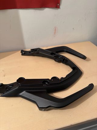 Asa BMW F900R (2018-2024) Negra