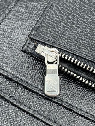 Louis Vuitton Neceser Negro