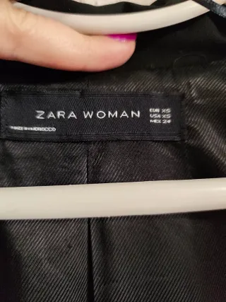 Blazer de chica talla XS de Zara.