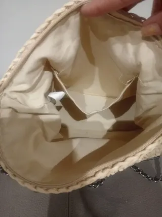 Bolso de paja con cadena