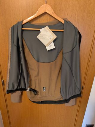 NUEVA Chaqueta ETXEONDO TEKNIKA talla L.