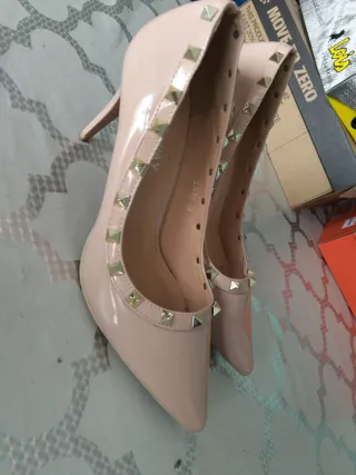 Zapatos de tacón Janeway rosas tachuelas talla 38