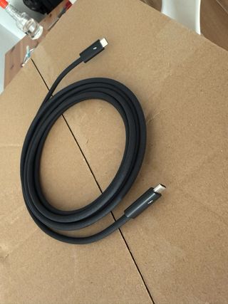Cable Apple USB-C Thunderbolt 4 Pro