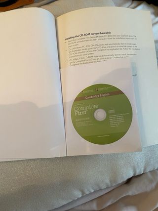 Libro first certificate nuevo , incluye 2 CDs.