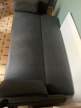 Sofá de tela gris