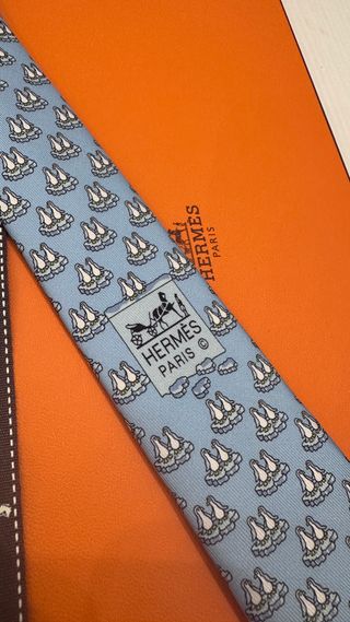Cravatta Hermès NUOVA special edition