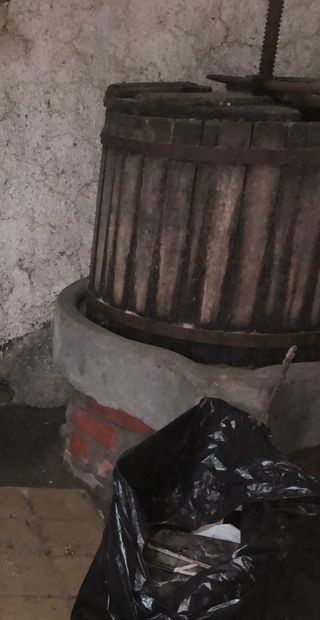 GRATIS Prensa de vino de cemento