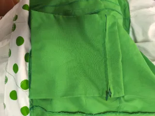 TRAJE DE FLAMENCA CON LUNARES VERDES