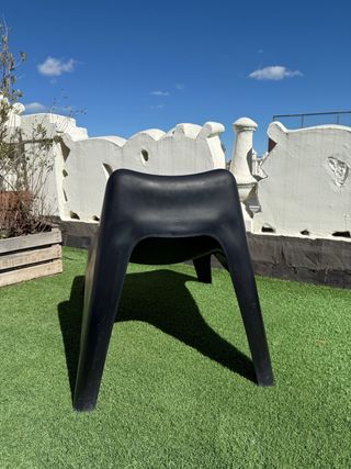 Sillón apilable exterior negro