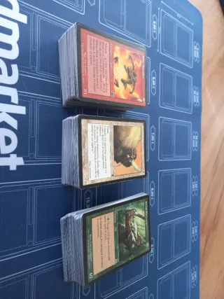Más de 300 cartas Magic: The Gathering