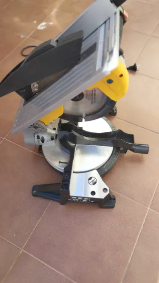 Ingletadora Femi TR 235