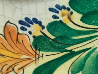 Piatto decorato a mano terracotta smaltata Sicilia