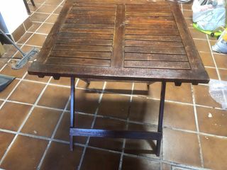 Mesa de exterior con 4 sillas