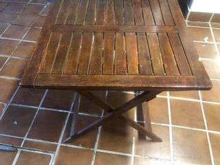 Mesa de exterior con 4 sillas