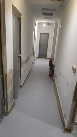 Hacemos trabajos de construcción,reformas,pintura