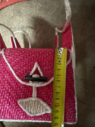 Bolso cesta tejido rosa y rojo artesanal