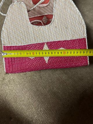 Bolso cesta tejido rosa y rojo artesanal