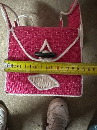 Bolso cesta tejido rosa y rojo artesanal