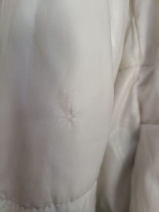 Abrigo Nike Color Blanco, Negro y Rojo Talla L.