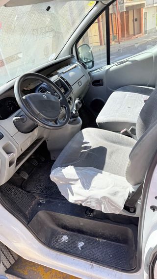 Furgoneta Blanca Renault Trafic