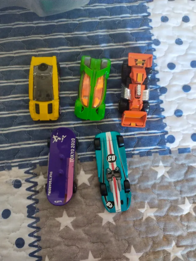 Lote Gornitis y Hot Wheels