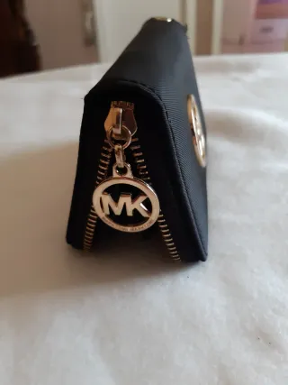 Monedero MK Negro y Dorado