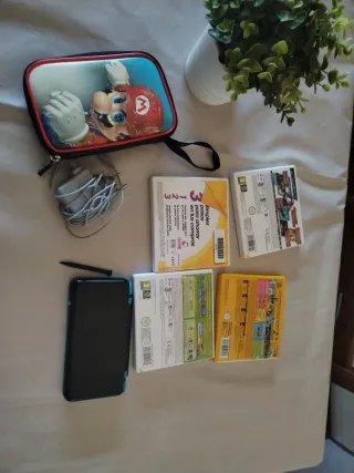 Nintendo 3DS Negra/Azul + Juegos