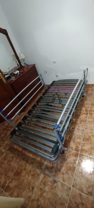 Cama articulada para personas movilidad reducida