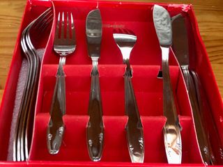 Cubertería  de pescado.R. Riboullon