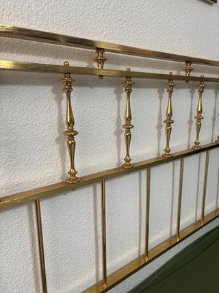 Cabecero antiguo dorado metal